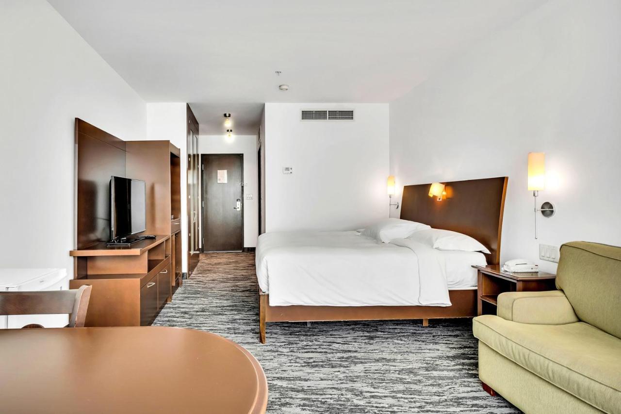 Hotel Mortagne บูว์เชอร์วิลล์ ภายนอก รูปภาพ