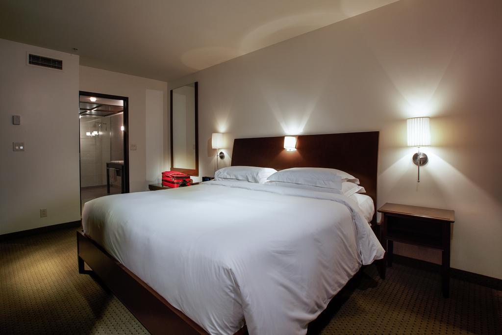 Hotel Mortagne บูว์เชอร์วิลล์ ภายนอก รูปภาพ
