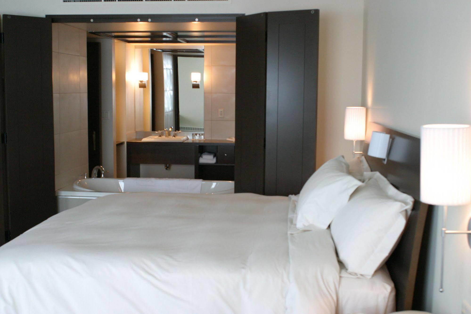 Hotel Mortagne บูว์เชอร์วิลล์ ภายนอก รูปภาพ