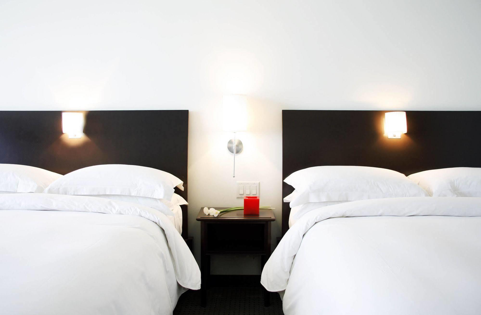 Hotel Mortagne บูว์เชอร์วิลล์ ภายนอก รูปภาพ